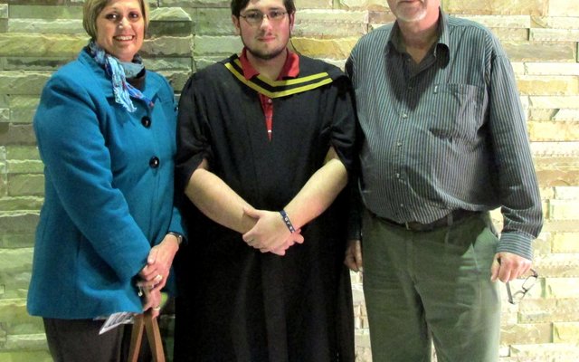 Vlnr is Wilna Kriel, Byron Kleingeld (Cum laude-student) en Louis Kriel